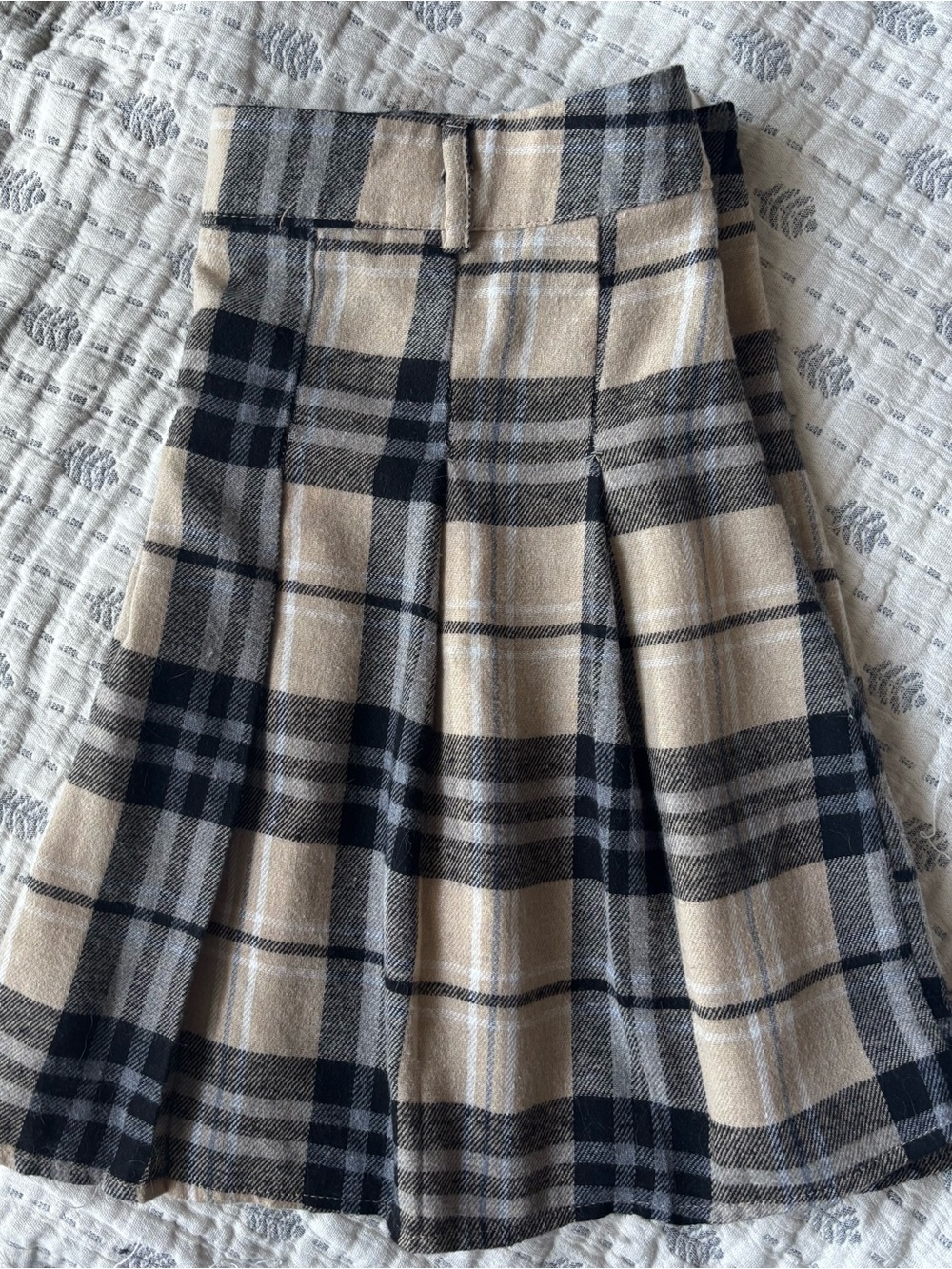 High-Waist Pleated Mini Skirt in Beige and Black Plaid